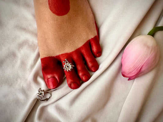 Jyotsna toe ring