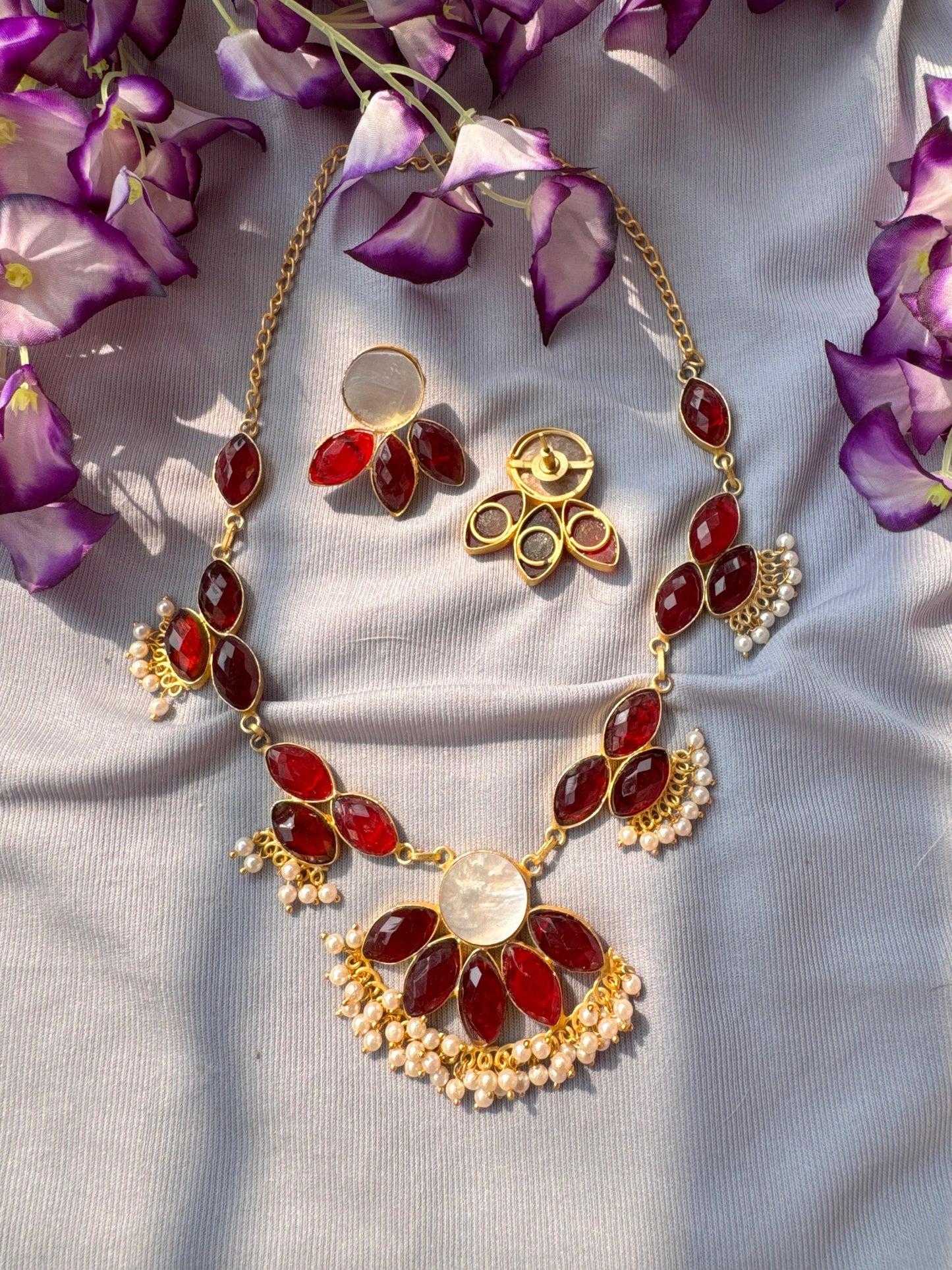 Statement traditional fashion necklace