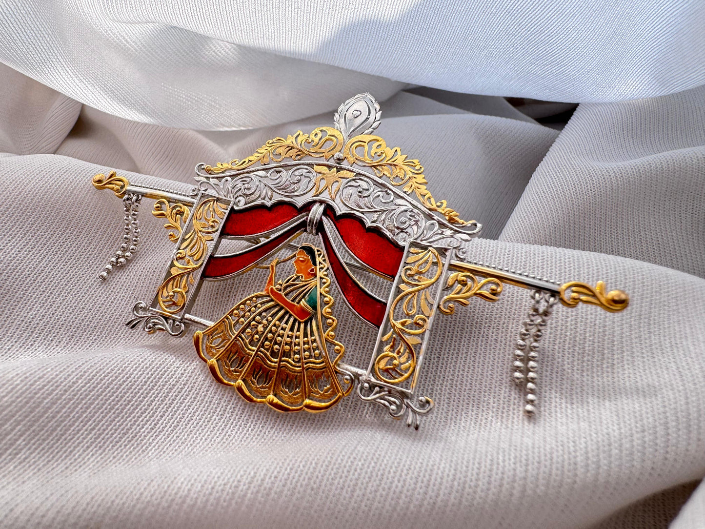 Palki brooch