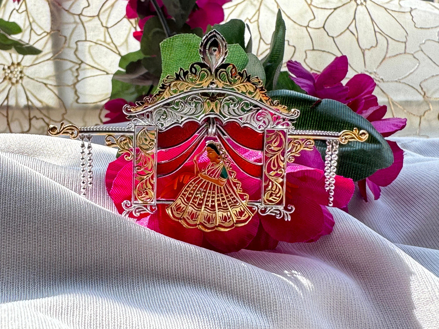Palki brooch