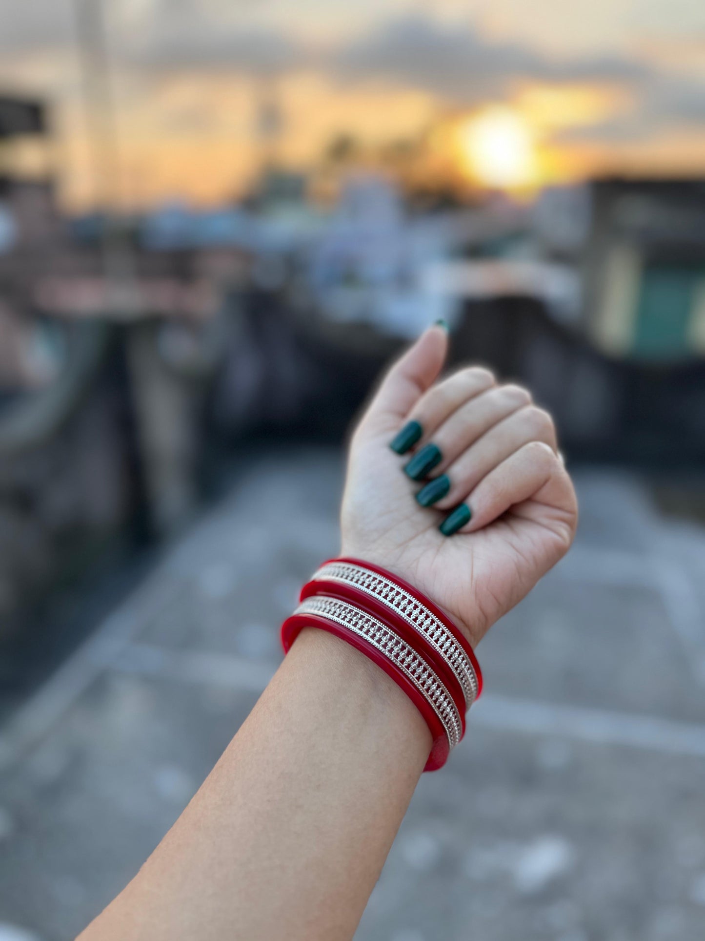 Symmetric pola bangle