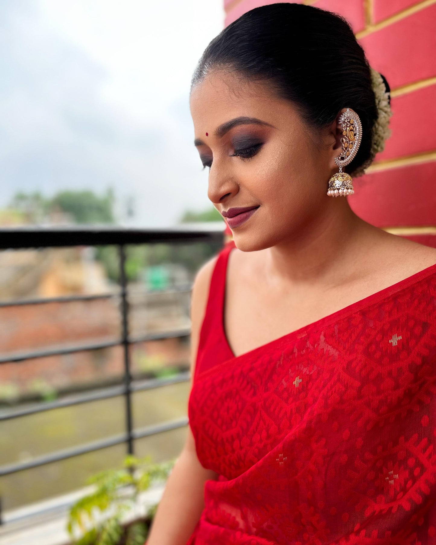 Mayuri kaan jhumka