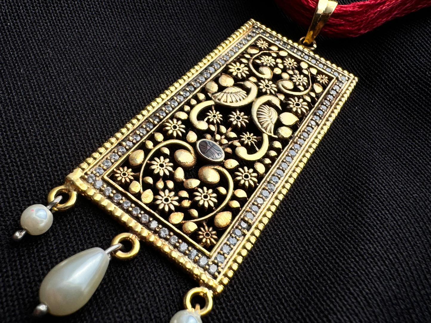 Pavo cristatus jal work pendant