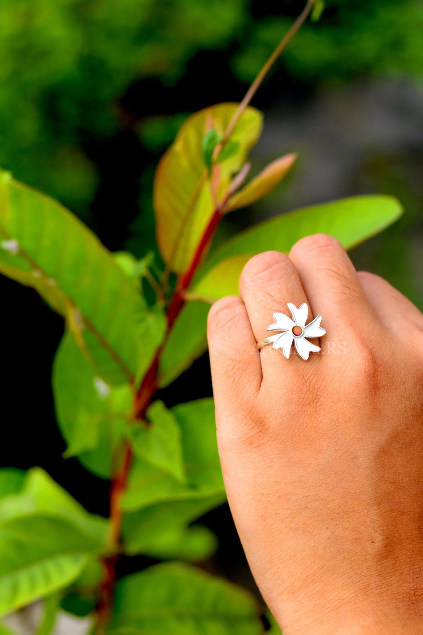 Shiuli ring
