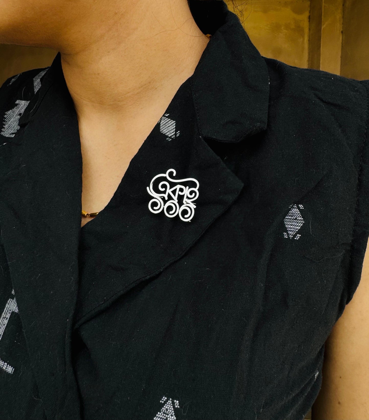 একাই ১০০ - Ekai aksho brooch unisexual