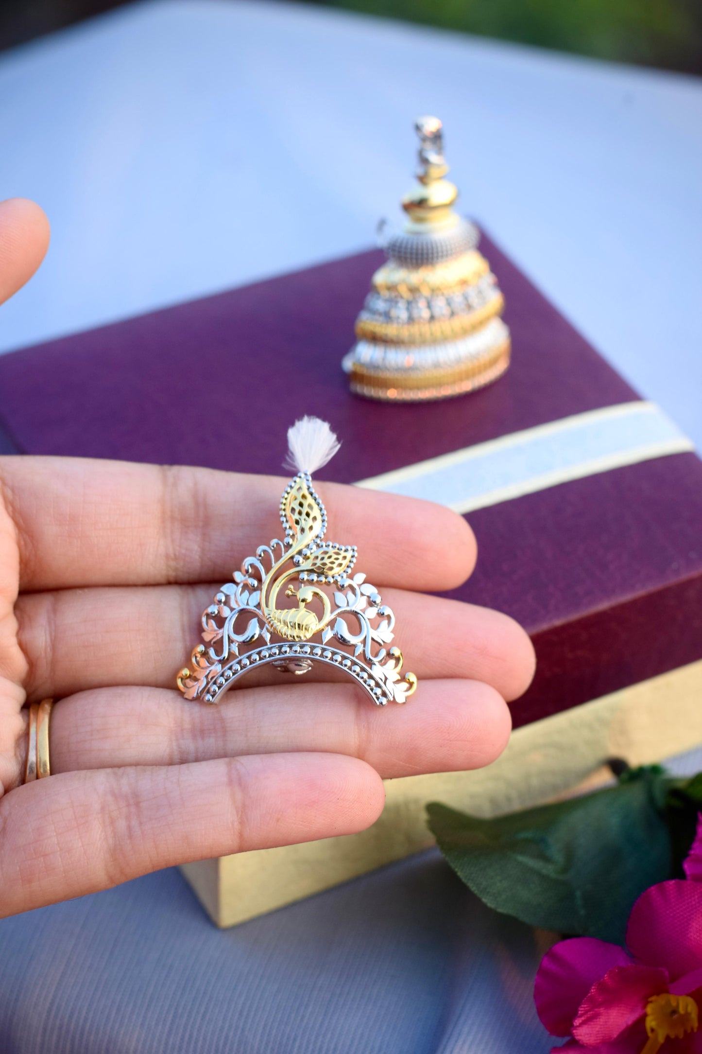 Mukut brooch